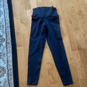 Alo Yoga Black 7/8 Leggings Small, Used